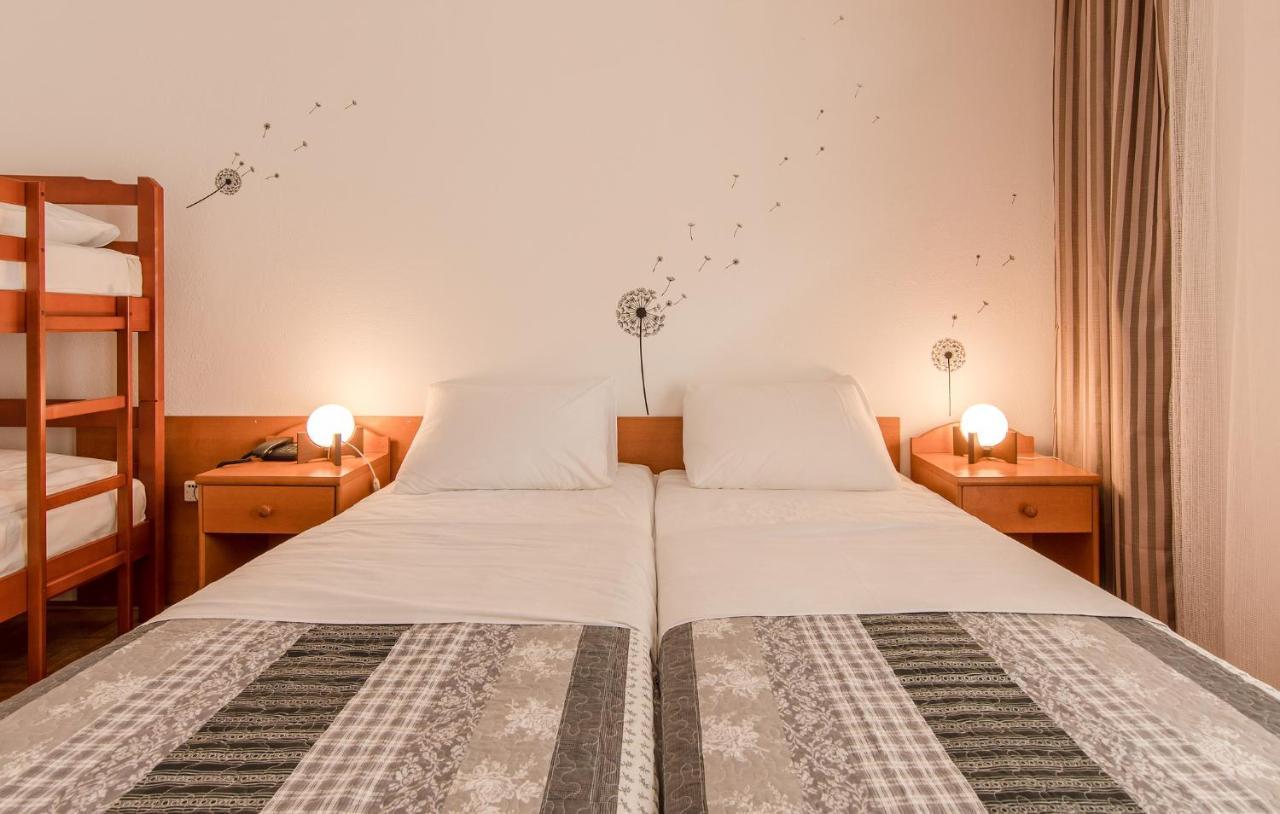 Hotel Barba Starigrad Paklenica Esterno foto